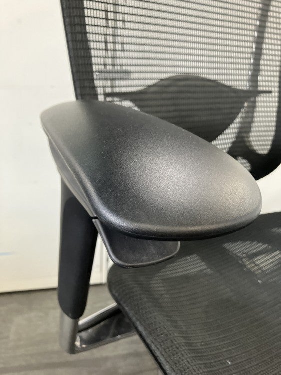 オカムラContessa seconda(コンテッサセコンダ)シリーズ 可動肘付コンテッサセコンダチェア 商品画像9