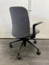 オカムラライブスエントリーチェア(Lives Entry Chair) 固定肘付ライブスエントリーチェア 商品画像2