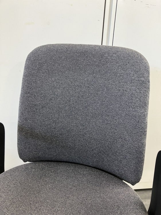オカムラライブスエントリーチェア(Lives Entry Chair) 固定肘付ライブスエントリーチェア 商品画像3