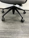 オカムラライブスエントリーチェア(Lives Entry Chair) 固定肘付ライブスエントリーチェア 商品画像5