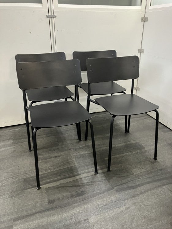 コクヨPlocka（プロッカ）シリーズ スタッキングチェア4脚セット 商品画像1