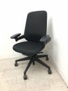 イトーキノート(nort)チェア 可動肘付ノートチェア 商品画像1