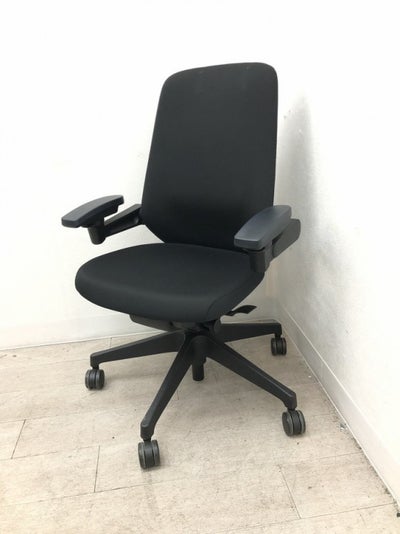 イトーキノート(nort)チェア 可動肘付ノートチェア 商品画像1