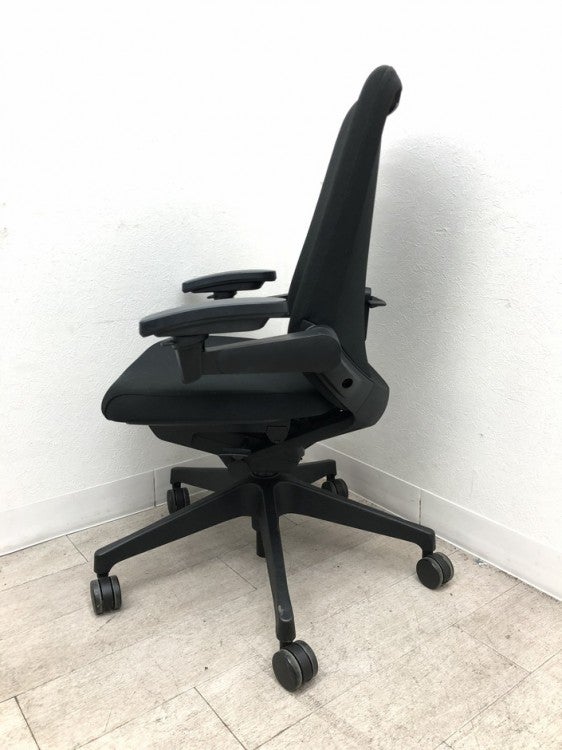 イトーキノート(nort)チェア 可動肘付ノートチェア 商品画像3