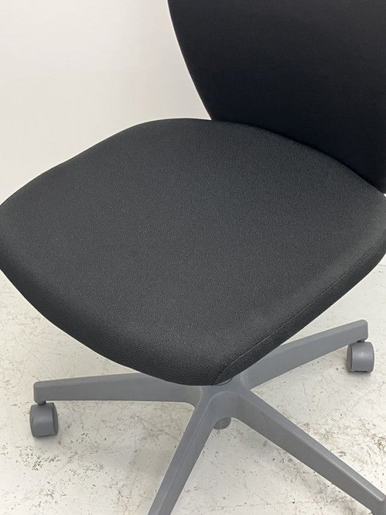 コクヨCELLO（チェロ）チェアシリーズ チェロチェア 商品画像7