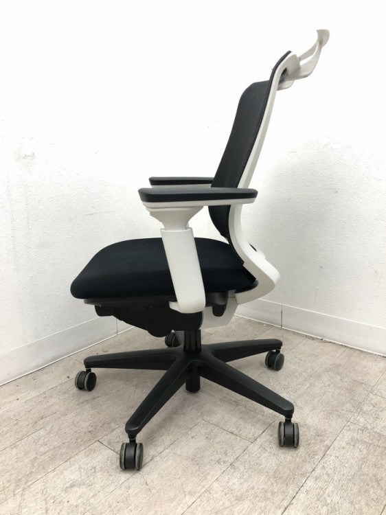 コクヨミトラチェア 可動肘付付ミトラチェア 商品画像3