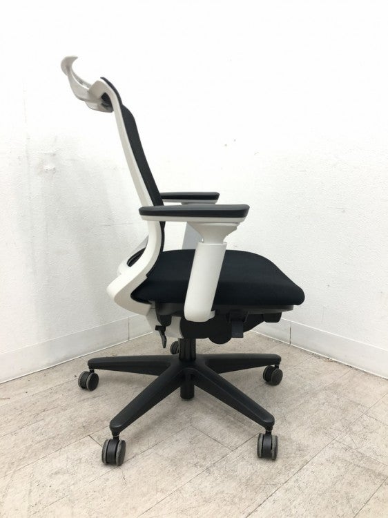 コクヨミトラチェア 可動肘付付ミトラチェア 商品画像5