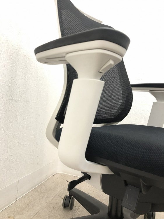 コクヨミトラチェア 可動肘付付ミトラチェア 商品画像15