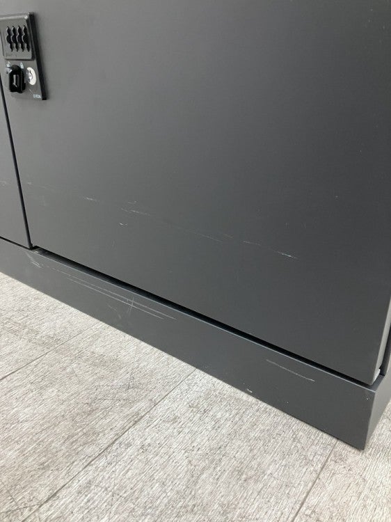 イトーキサフィシリーズ 4人用パーソナルロッカー 商品画像8
