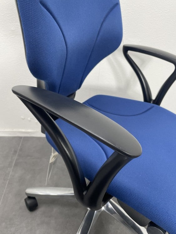 ジロフレックスgiroflex64シリーズ 固定肘付ジロフレックス64チェア 商品画像7