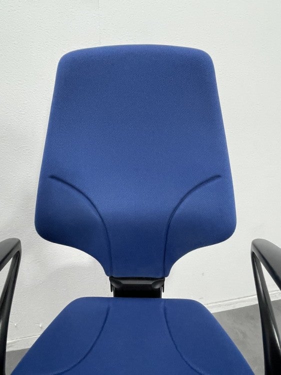 ジロフレックスgiroflex64シリーズ 固定肘付ジロフレックス64チェア 商品画像5