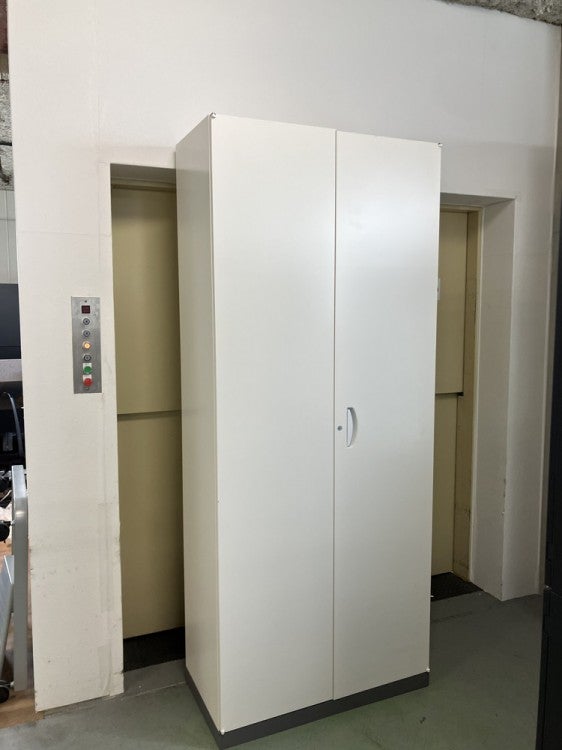 ライオンSVシリーズ 両開き書庫 商品画像1