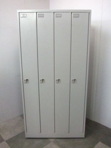 4人用ロッカー　イトーキ製　HDL-0941SS-WE　鍵あり イトーキ J型シリーズ 4人用ロッカー HDL-0941SS-WE | 無限堂ネット