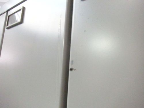 イトーキJ型シリーズ 4人用ロッカー 商品画像10