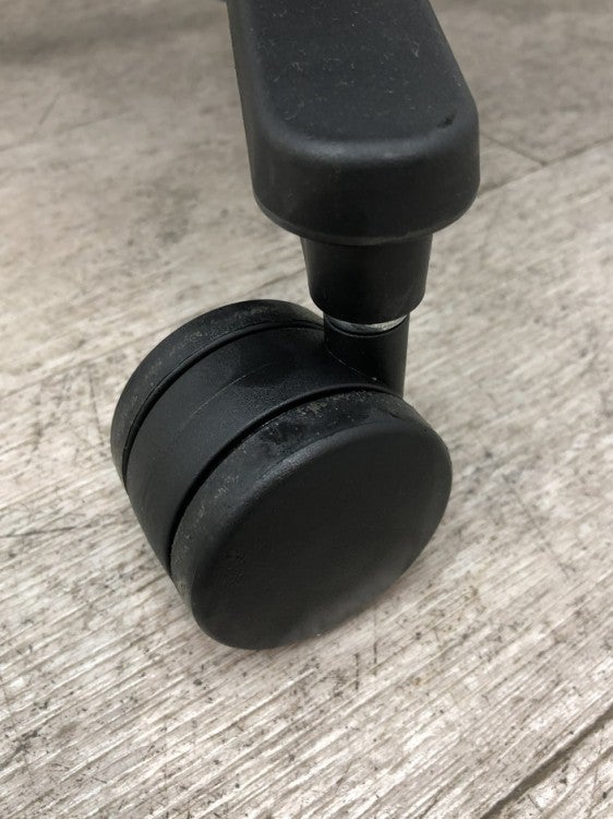 コクヨMitra2（ミトラ2）チェア 可動肘付ミトラ2チェア 商品画像6