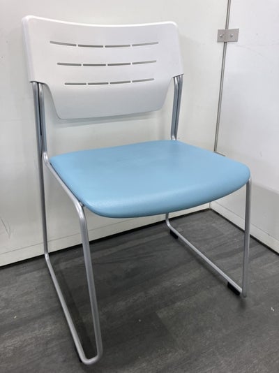 イトーキEleck SCシリーズ スタッキングチェア 商品画像1