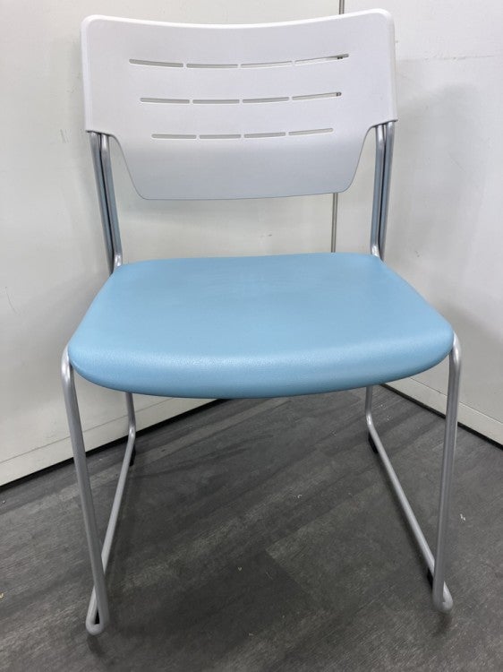 イトーキEleck SCシリーズ スタッキングチェア 商品画像2