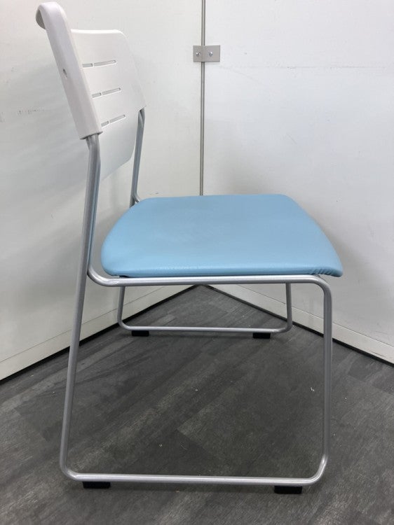 イトーキEleck SCシリーズ スタッキングチェア 商品画像3