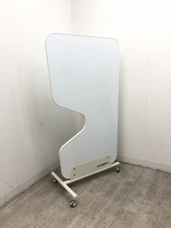 イトーキインサラータシリーズ ホワイトボードパーテーション 商品画像1