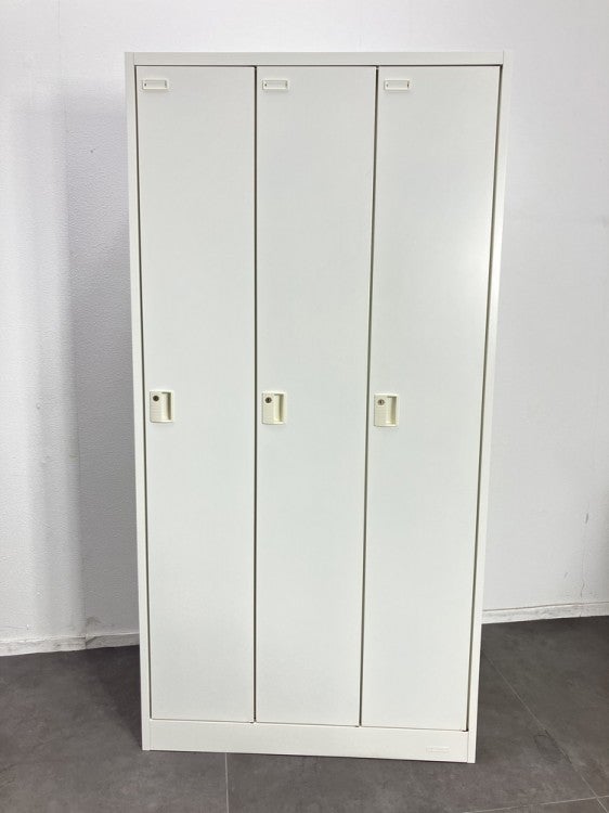 オカムラFZタイプシリーズ 3人用ロッカー 商品画像3