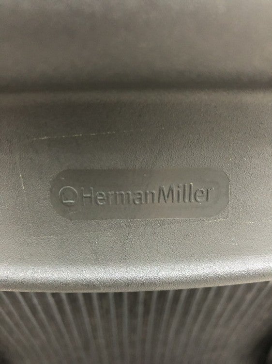 HermanMiller（ハーマンミラー）アーロンチェア 可動肘付アーロンチェア 商品画像19