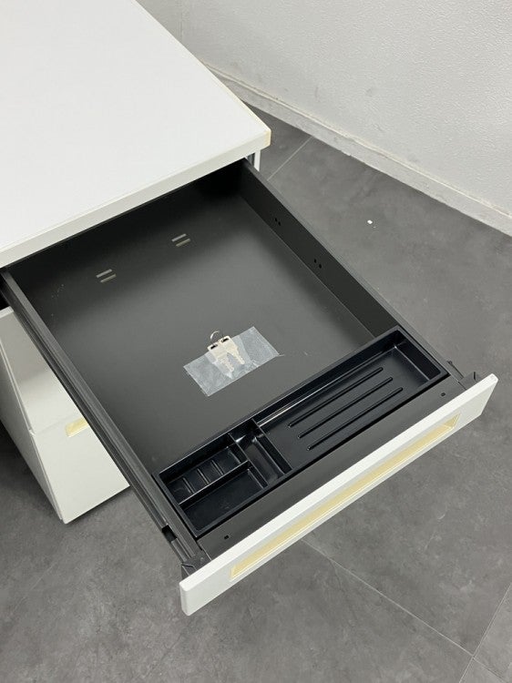 オカムラADVANCE（アドバンス）シリーズ 1600両袖デスク 商品画像12