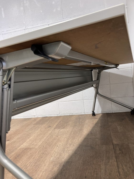オカムラNESTIA(ネスティア)シリーズ 1800平行スタックテーブル 商品画像6