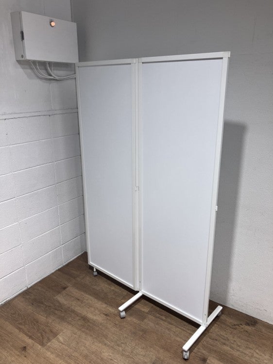 2連折畳パーテーション 商品画像1
