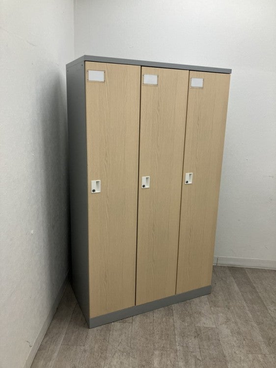 コクヨシーフォートシリーズ 3人用ロッカー 商品画像1