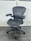 HermanMiller（ハーマンミラー）アーロンチェア 固定肘付アーロンチェア 商品画像1