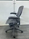 HermanMiller（ハーマンミラー）アーロンチェア 固定肘付アーロンチェア 商品画像3
