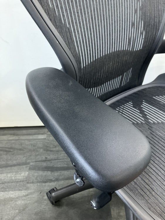 HermanMiller（ハーマンミラー）アーロンチェア 固定肘付アーロンチェア 商品画像7