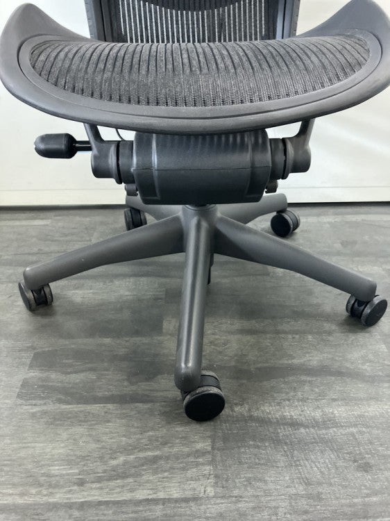 HermanMiller（ハーマンミラー）アーロンチェア 固定肘付アーロンチェア 商品画像13