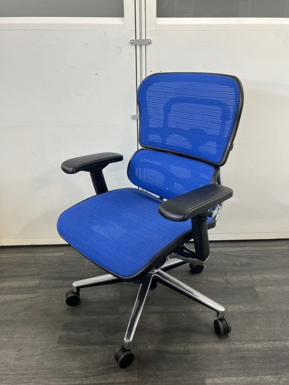 エルゴヒューマン可動肘付ベーシックチェア 商品画像1