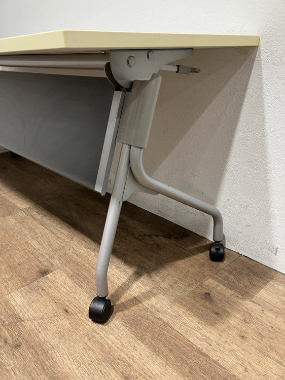 トヨスチール平行スタックテーブル 商品画像4