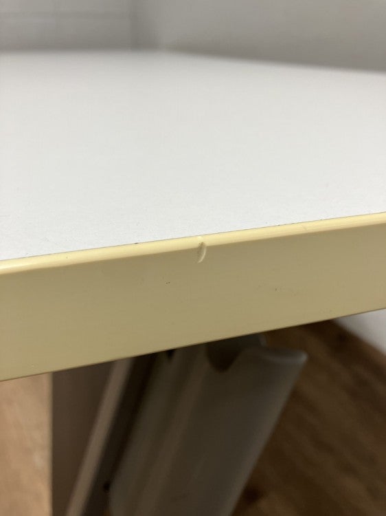 トヨスチール平行スタックテーブル 商品画像10