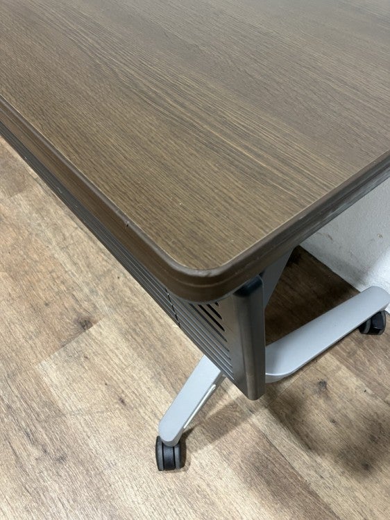 コクヨKT-620シリーズ 平行スタックテーブル 商品画像3