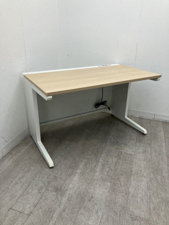 オカムラADVANCE（アドバンス）シリーズ 1200平デスク 商品画像1