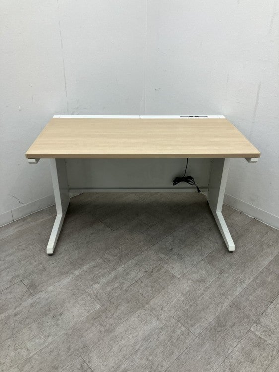 オカムラADVANCE（アドバンス）シリーズ 1200平デスク 商品画像2