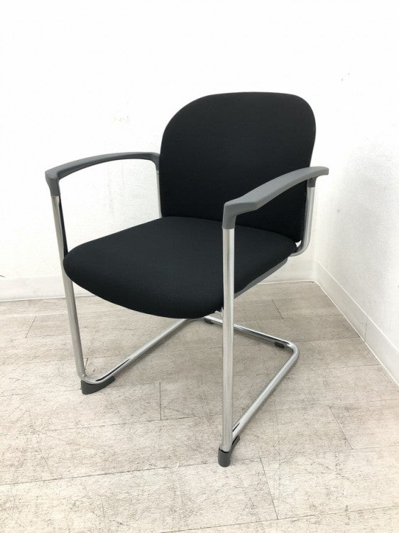 アイコMC-800シリーズ スタッキングチェア 商品画像1
