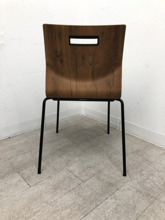 オカムラスイープシリーズ スタッキングチェア 商品画像4