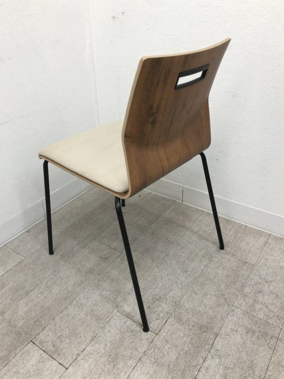 オカムラスイープシリーズ スタッキングチェア 商品画像10