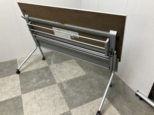 オカムラネスティアシリーズ 1500サイドスタックテーブル 商品画像4