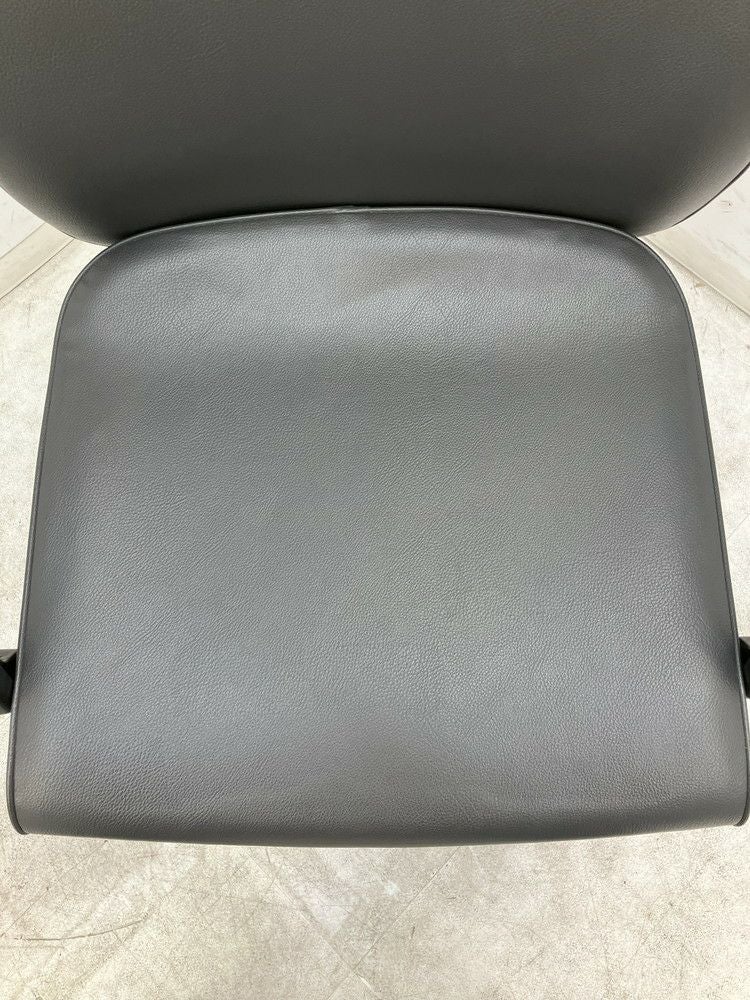 オカムラ肘付マネージメントチェア 商品画像7