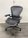HermanMiller（ハーマンミラー）アーロンチェア 固定肘付アーロンチェア 商品画像1