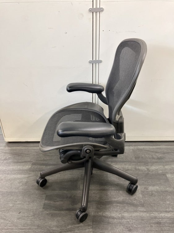 HermanMiller（ハーマンミラー）アーロンチェア 固定肘付アーロンチェア 商品画像2