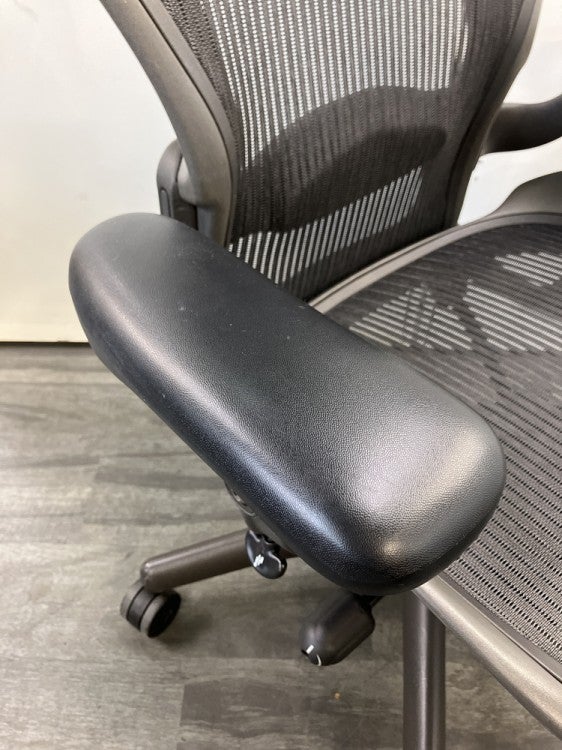 HermanMiller（ハーマンミラー）アーロンチェア 固定肘付アーロンチェア 商品画像7