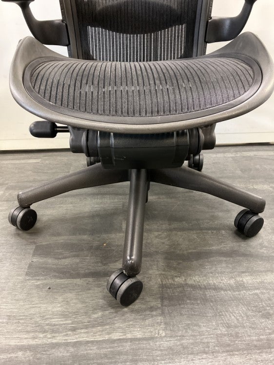 HermanMiller（ハーマンミラー）アーロンチェア 固定肘付アーロンチェア 商品画像11