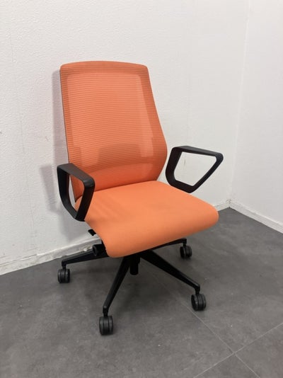 ウチダ（内田洋行）セレッツァ（Sellezza）チェア 固定肘付セレッツァチェア 商品画像1