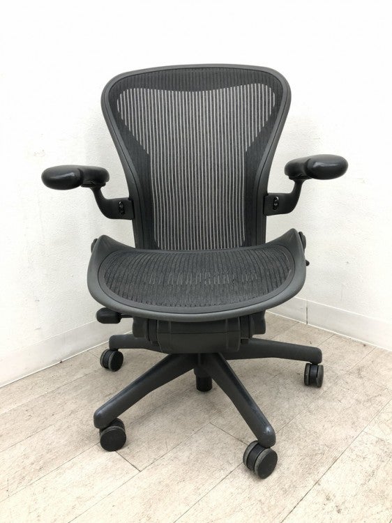 HermanMiller（ハーマンミラー）アーロンチェア 可動肘付アーロンチェア 商品画像2
